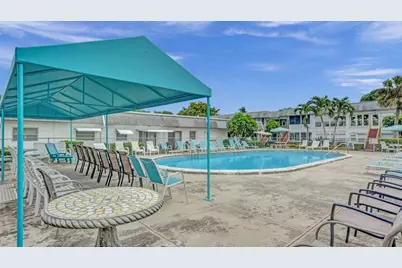 118 Sheffield E, West Palm Beach, FL 33417 - Photo 17