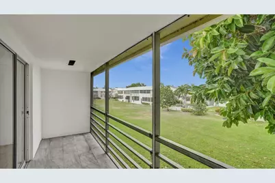 118 Sheffield E, West Palm Beach, FL 33417 - Photo 9