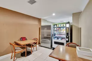 3000 N Ocean Dr, Singer Island, FL 33404 - Photo 33