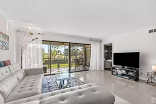 5589 Fairway Park Dr, Boynton Beach, FL 33437 - Photo 19