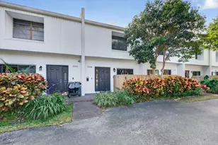 2140 NE 44th St, Lighthouse Point, FL 33064 - Photo 3