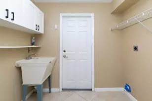 555 SE Nome Dr, Port Saint Lucie, FL 34984 - Photo 23