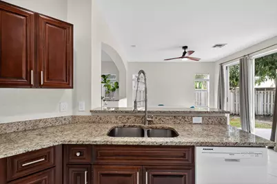 6857 Sugarloaf Key Street, Lake Worth, FL 33467 - Photo 15