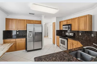 8021 Stirrup Cay Court, Boynton Beach, FL 33436 - Photo 9