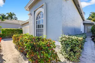 11921 Fountainside Cir, Boynton Beach, FL 33437 - Photo 3