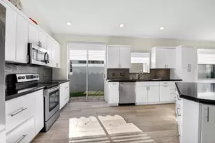 11921 Fountainside Cir, Boynton Beach, FL 33437 - Photo 17