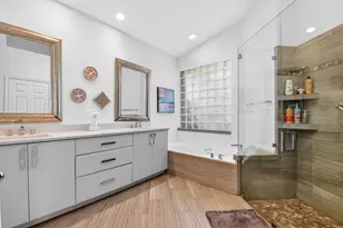 11921 Fountainside Cir, Boynton Beach, FL 33437 - Photo 27