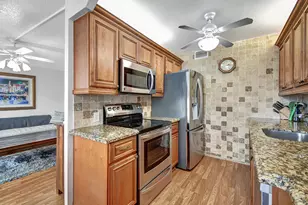 4089 Guildford E, Boca Raton, FL 33434 - Photo 7