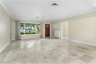 121 NE Spanish Court, Boca Raton, FL 33432 - Photo 9