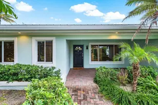 121 NE Spanish Ct, Boca Raton, FL 33432 - Photo 7