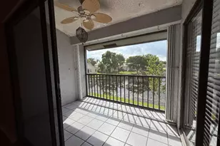 608 Harbour Pointe Way, Greenacres, FL 33413 - Photo 11