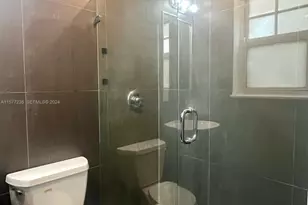 536 14th St, Miami Beach, FL 33139 - Photo 5