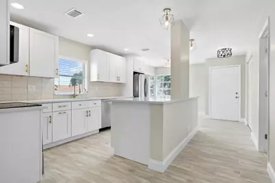 13921 Royal Palm Court #D, Delray Beach, FL 33484 - Photo 5