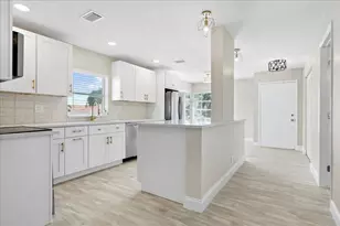 13921 Royal Palm Ct, Delray Beach, FL 33484 - Photo 5