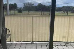 230 Saxony Ln E, Delray Beach, FL 33446 - Photo 23