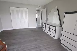 35 Somerset B, West Palm Beach, FL 33417 - Photo 11