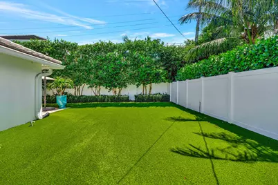 136 Worth Court S, West Palm Beach, FL 33405 - Photo 23