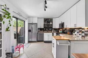 2140 White Pine Cir, Greenacres, FL 33415 - Photo 7