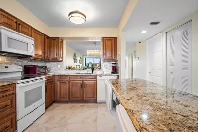 7290 Kinghurst Drive #607, Delray Beach, FL 33446 - Photo 9