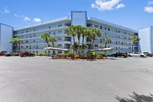 198 NW 67th St, Boca Raton, FL 33487 - Photo 1