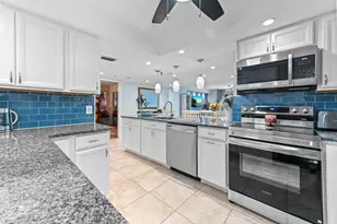 198 NW 67th St, Boca Raton, FL 33487 - Photo 7
