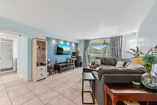 198 NW 67th St, Boca Raton, FL 33487 - Photo 17