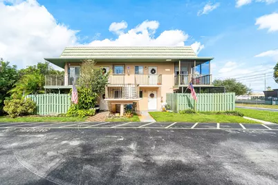 1805 Fairview Villas Drive #3, Palm Springs, FL 33406 - Photo 1