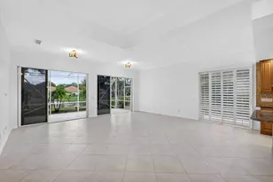520 E Tall Oaks Dr, Palm Beach Gardens, FL 33410 - Photo 11