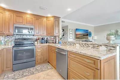 453 Richmond F #453, Deerfield Beach, FL 33442 - Photo 3