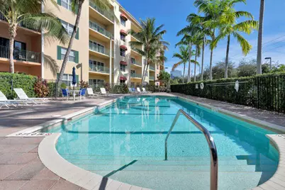 1640 Presidential Way #501, West Palm Beach, FL 33401 - Photo 3