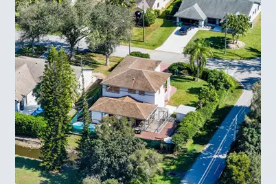 2151 NW 121st Avenue, Plantation, FL 33323 - Photo 13