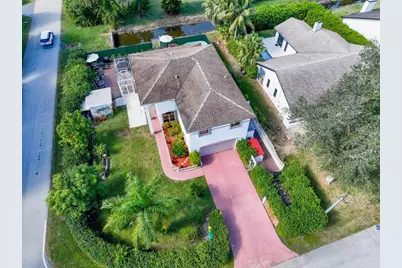 2151 NW 121st Avenue, Plantation, FL 33323 - Photo 11