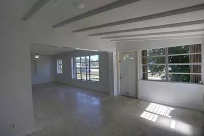 910 9th Street, Lake Park, FL 33403 - Photo 5