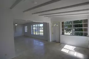 910 9th St, Lake Park, FL 33403 - Photo 5