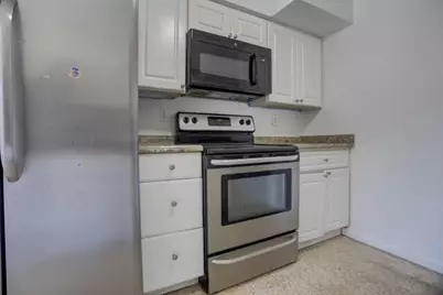 910 9th Street, Lake Park, FL 33403 - Photo 7