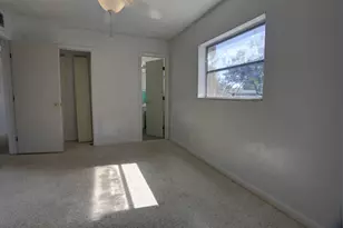 910 9th St, Lake Park, FL 33403 - Photo 9