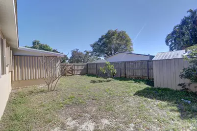 910 9th Street, Lake Park, FL 33403 - Photo 23