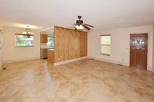 401 SE Tranquilla Ave, Port Saint Lucie, FL 34983 - Photo 15