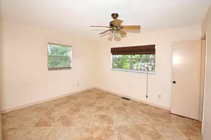 401 SE Tranquilla Ave, Port Saint Lucie, FL 34983 - Photo 23