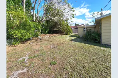 401 SE Tranquilla Avenue, Port Saint Lucie, FL 34983 - Photo 9