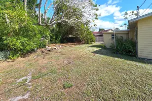 401 SE Tranquilla Ave, Port Saint Lucie, FL 34983 - Photo 9