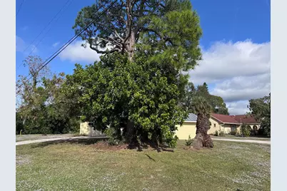 401 SE Tranquilla Avenue, Port Saint Lucie, FL 34983 - Photo 7