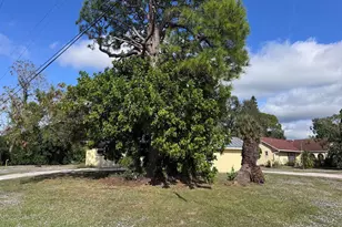 401 SE Tranquilla Ave, Port Saint Lucie, FL 34983 - Photo 7