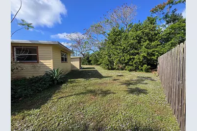 401 SE Tranquilla Avenue, Port Saint Lucie, FL 34983 - Photo 11