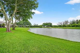 5710 Parkwalk Cir E, Boynton Beach, FL 33472 - Photo 27