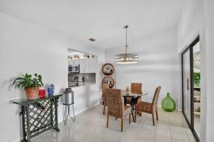 5710 Parkwalk Cir E, Boynton Beach, FL 33472 - Photo 15
