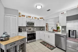 5710 Parkwalk Cir E, Boynton Beach, FL 33472 - Photo 9