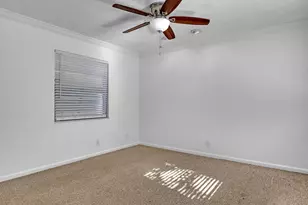 10404 Carmen Ln, Royal Palm Beach, FL 33411 - Photo 17