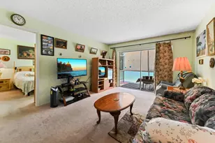 368 Lake Frances Dr, West Palm Beach, FL 33411 - Photo 9