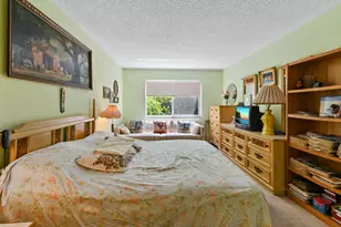 368 Lake Frances Dr, West Palm Beach, FL 33411 - Photo 13